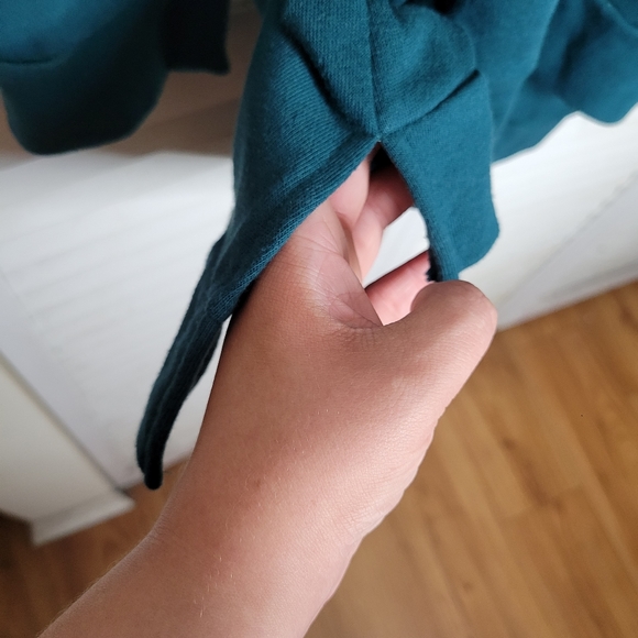 Lane Bryant Scattered Stars High-Low Graphic Sweatshirt Green/Silver PLUS 18/20 - Picture 7 of 15